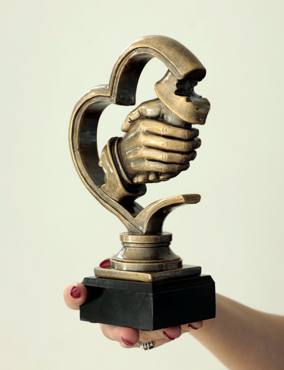 Trofeum okolicznościowe dłonie kolor brąz - RFST3047_BR_art (2).jpg