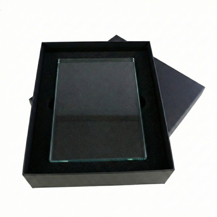 Statuetka akrylowa w eleganckim etui - ac003-wetui (1).png