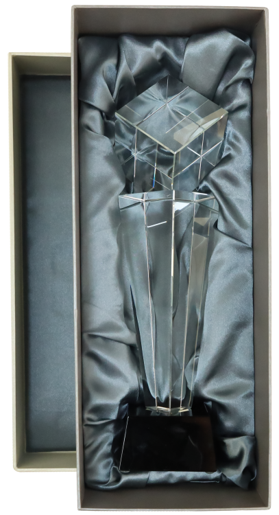 Statuetka w etui C004